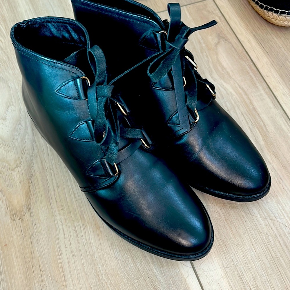 Leather Lace up boots
